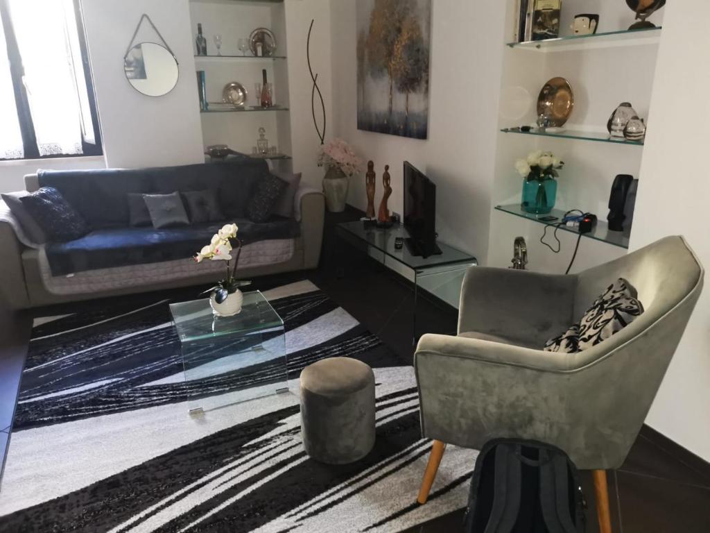 Home Holiday 304 a Iglesias - Comodo Appartamento Centro