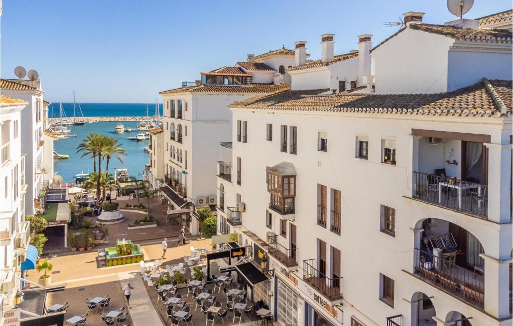 Nice apartment in La Duquesa with WiFi and 2 Bedrooms ...
