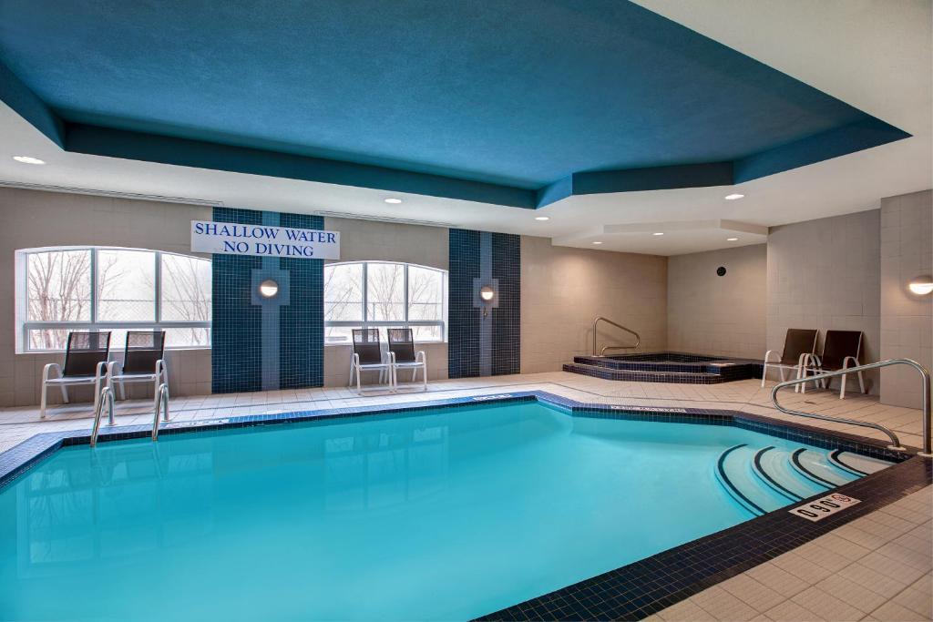 Days Inn & Suites by Wyndham Collingwood photo