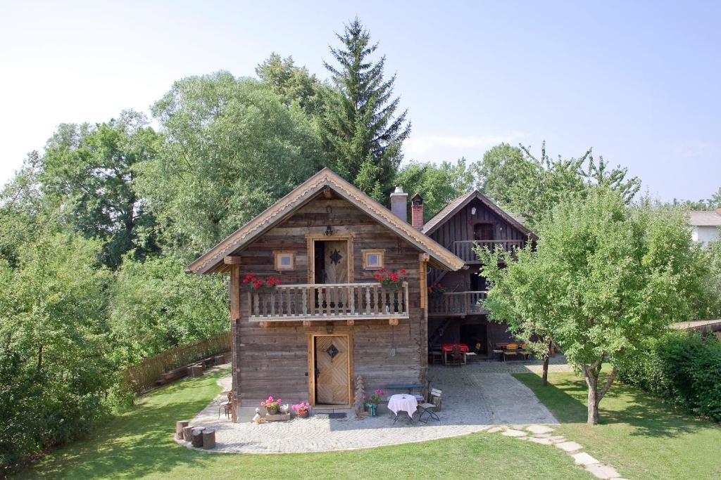 Budova, v ktorej sa apartmánový hotel nachádza
