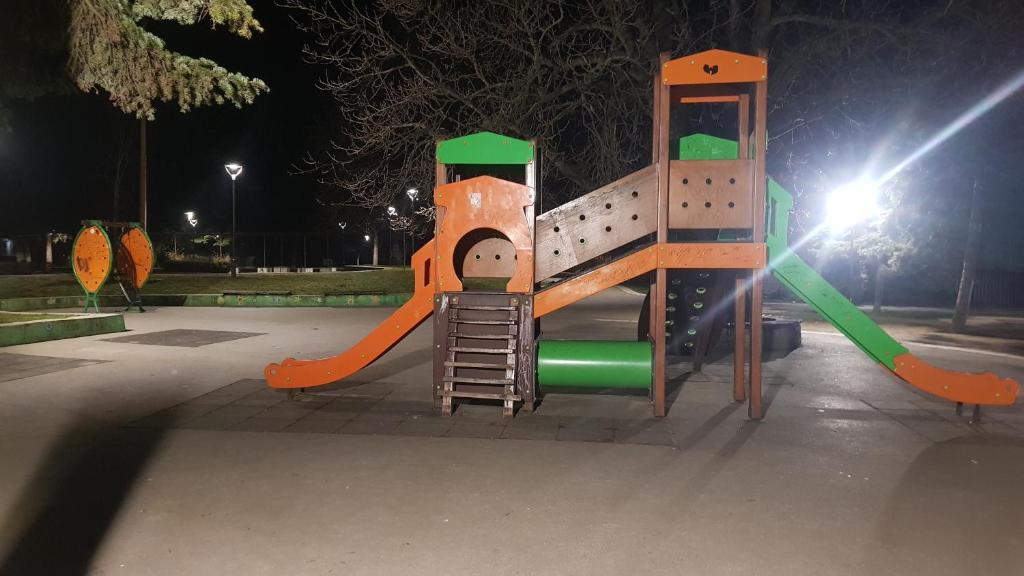 Herní místnost nebo prostor pro děti v ubytování Garsonjera Ilic