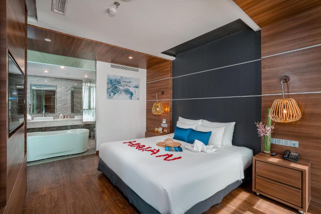 Suite Hướng Biển - Kèm Trà Chiều