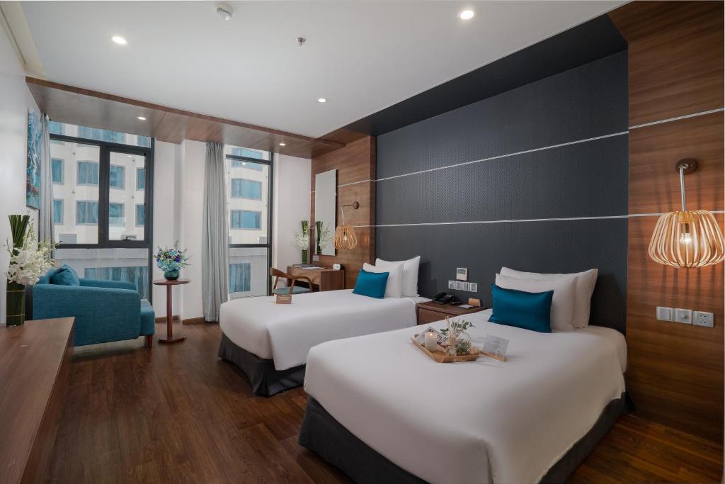 Phòng Superior 2 Giường Đơn Nhìn Ra Một Phần Biển - Kèm Trà Chiều