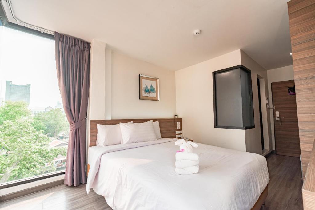 Sovereign Group Hotel at Pratunam - Resim 18