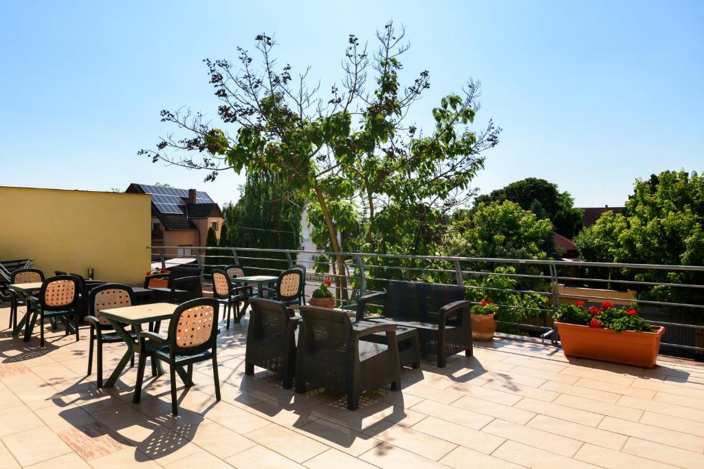 Balkon lub taras w obiekcie Hotel Négy Évszak