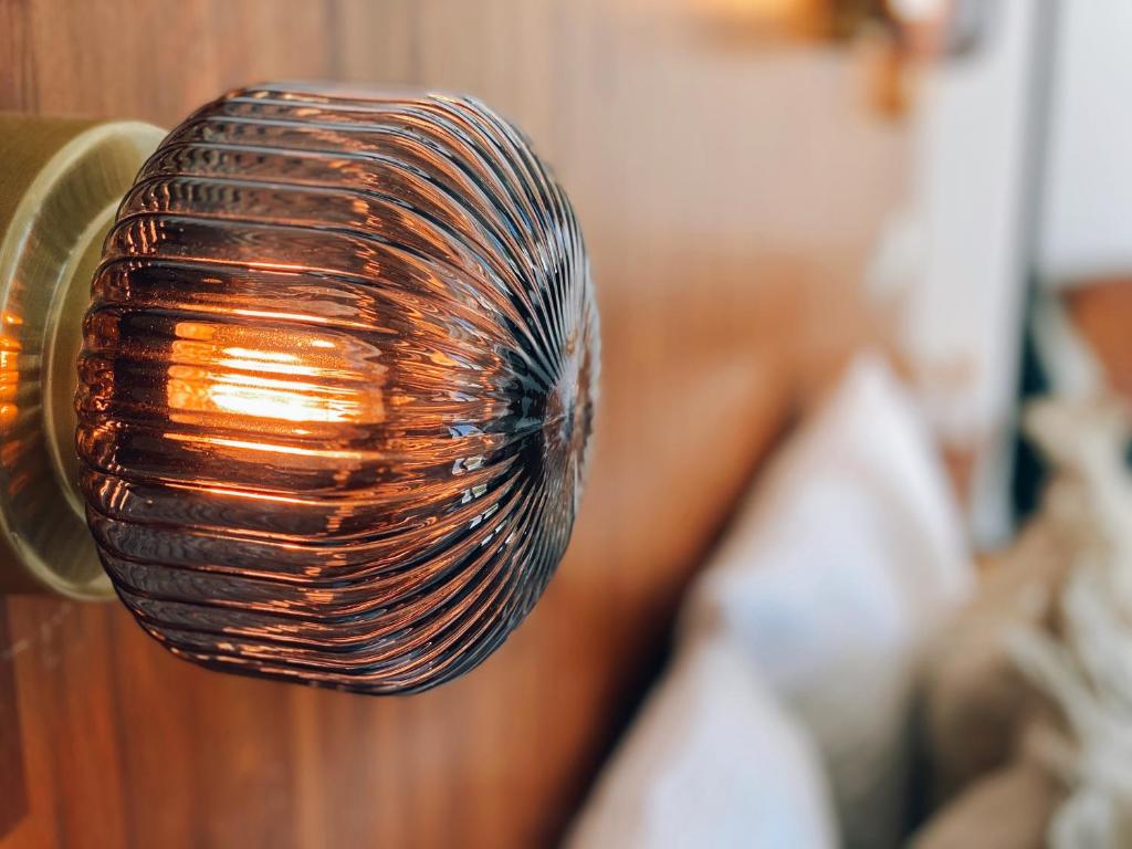 Postel nebo postele na pokoji v ubytování Minimi Inn-Sailrock Beach House