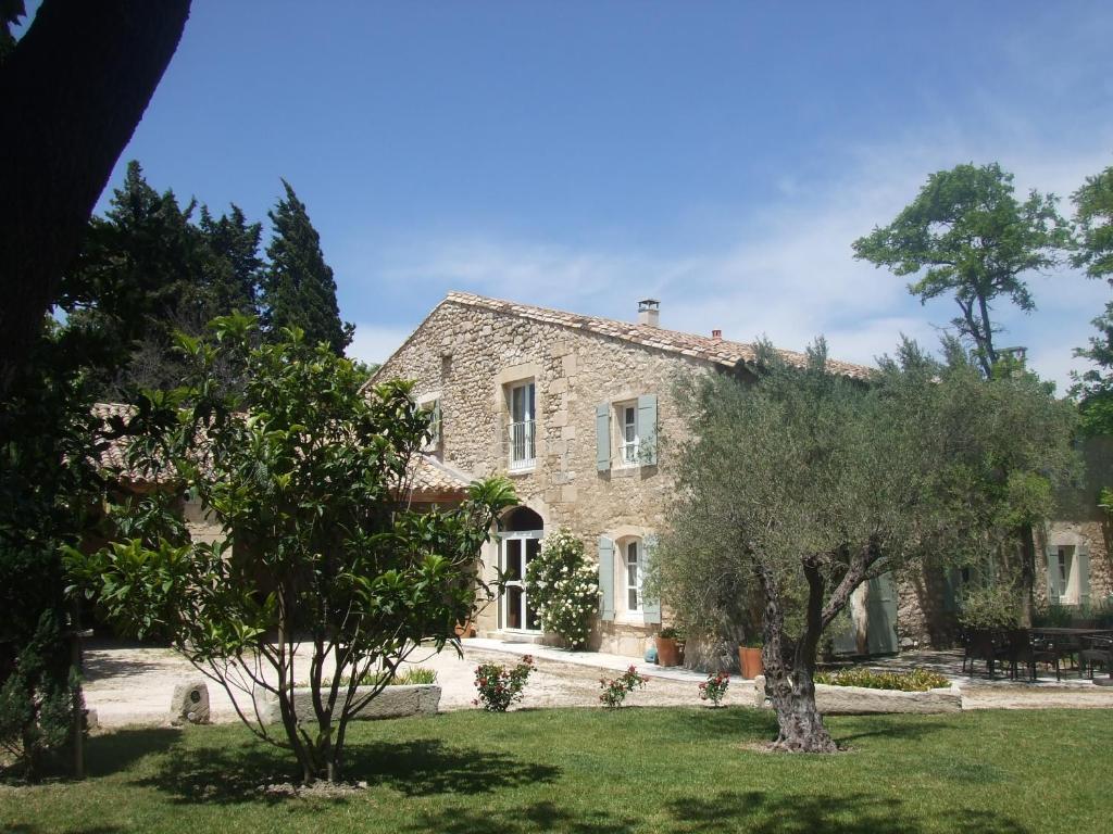 LS1-396 Mas provençal de prestige avec piscine privée situé à Saint Etienne du Grés, proche de Saint Remy de Provence, 11 personnes