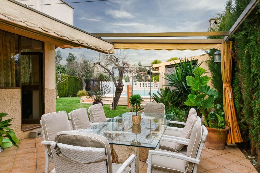 YourHouse Son Piedra, villa with private pool near Palma, Mallorca South