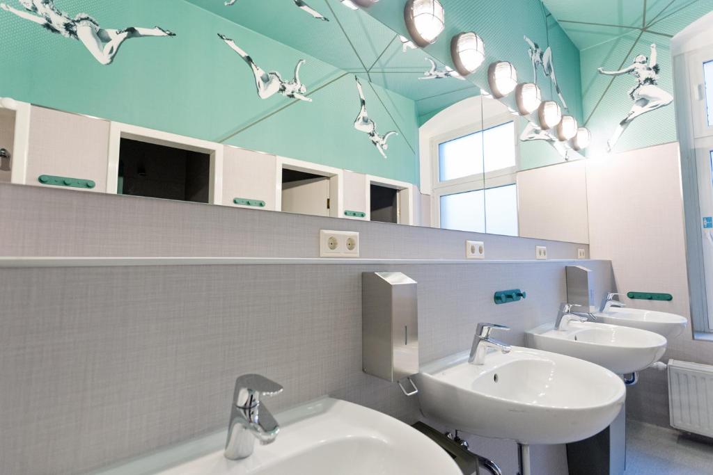 The Circus Hostel - 14