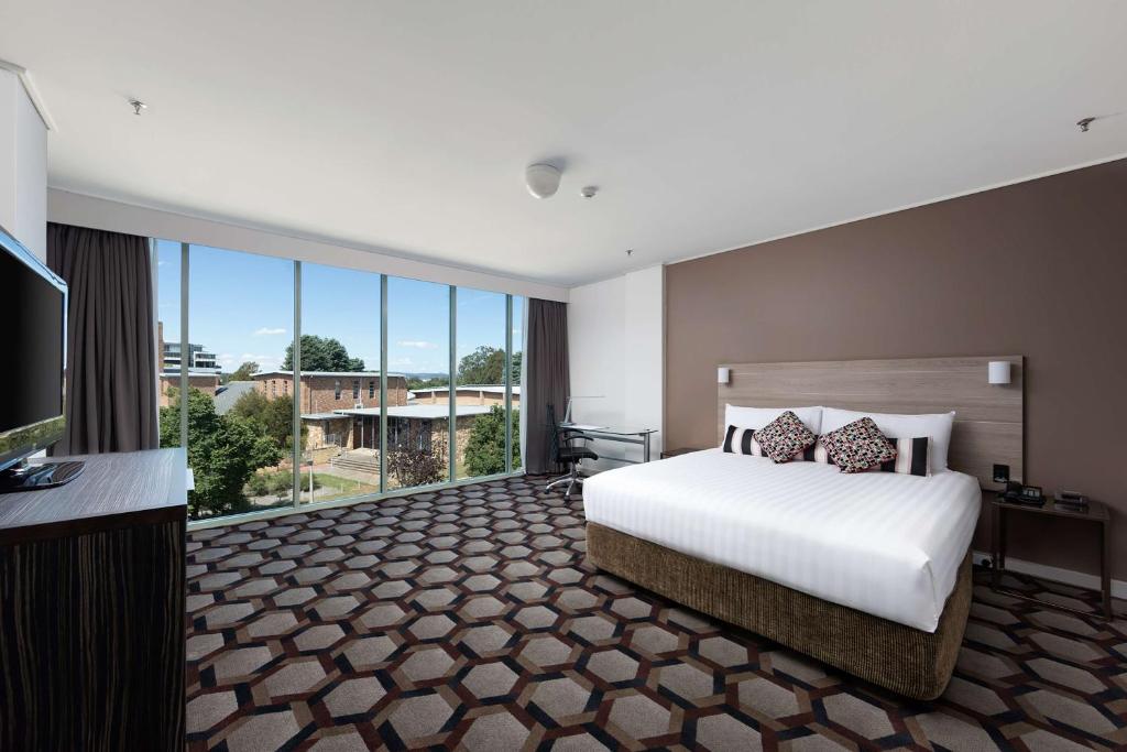 Rydges Canberra - Resim 8