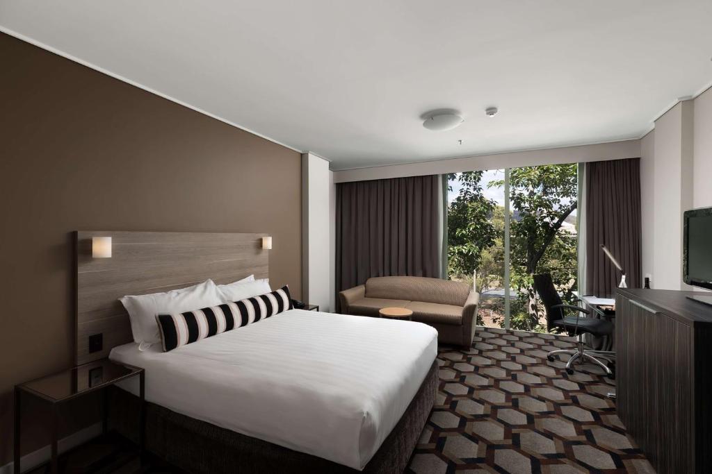 Rydges Canberra - Resim 2