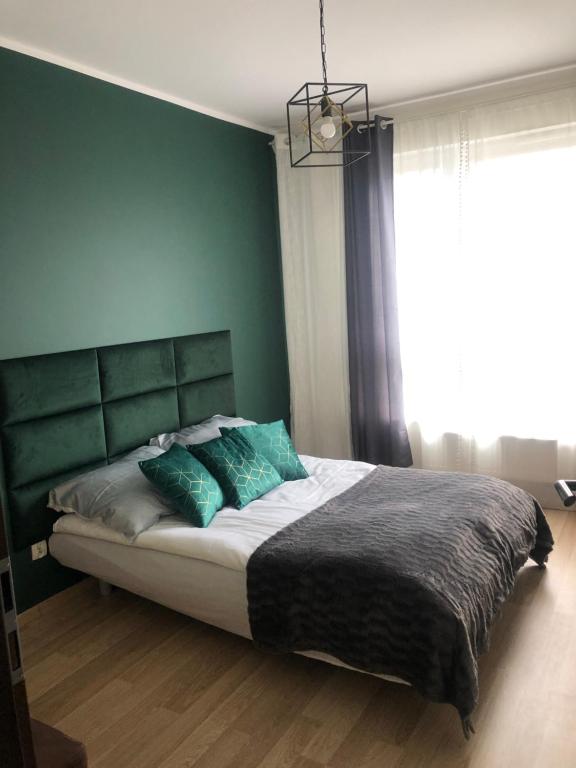 Troll apartment