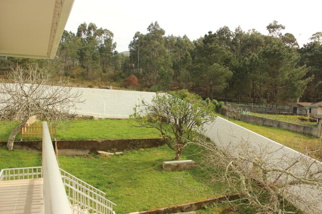 Vonkajšia záhrada v ubytovaní Bonita vivenda con jardín en playa Aguieira