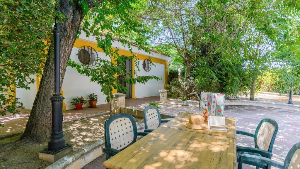 Vonkajšia záhrada v ubytovaní Cortijo La Mimbre Priego de Córdoba by Ruralidays