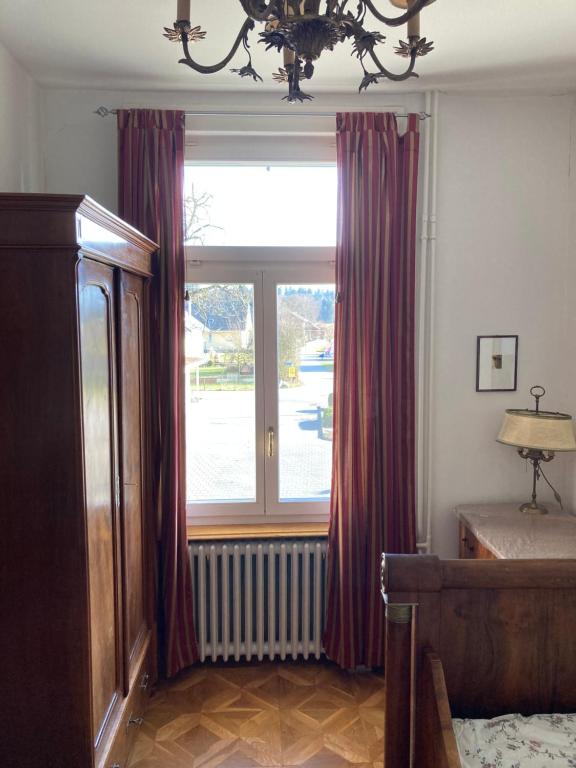 Fotografie z fotogalerie ubytování Zimmer Solothurn Luterbach v destinaci Luterbach
