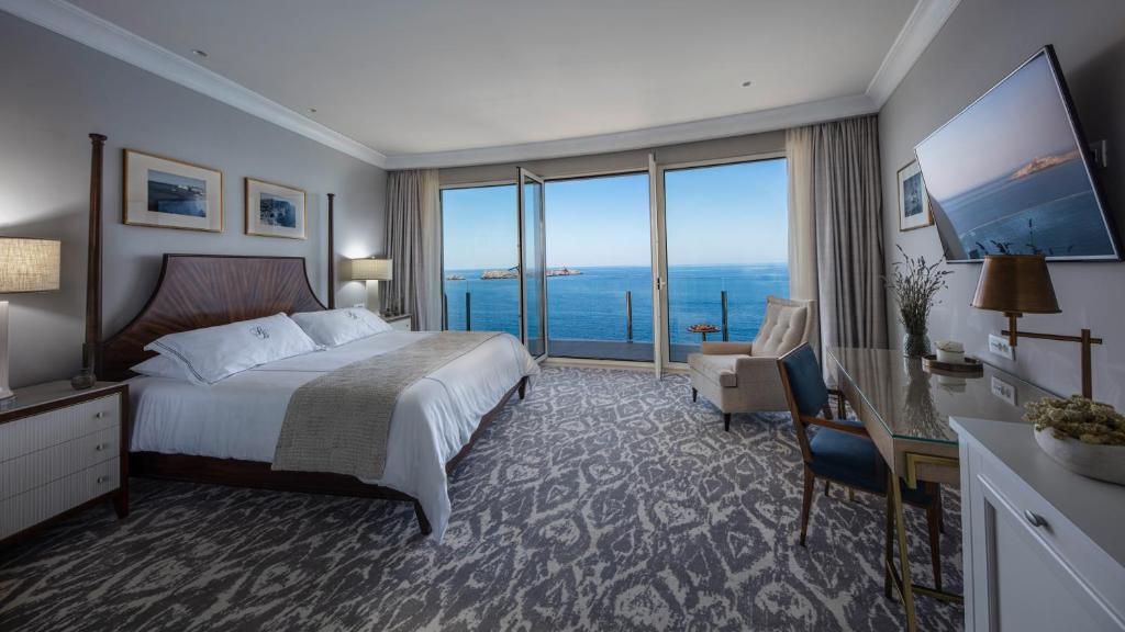 Royal Blue Hotel - Resim 19