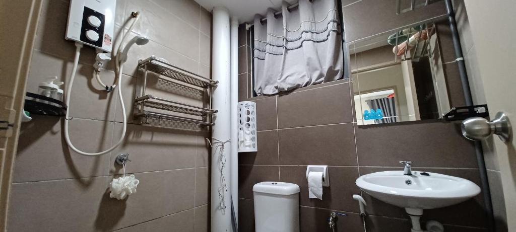 Koupelna v ubytování HOMESTAY ARC AUSTIN HILLS JB 4-5pax