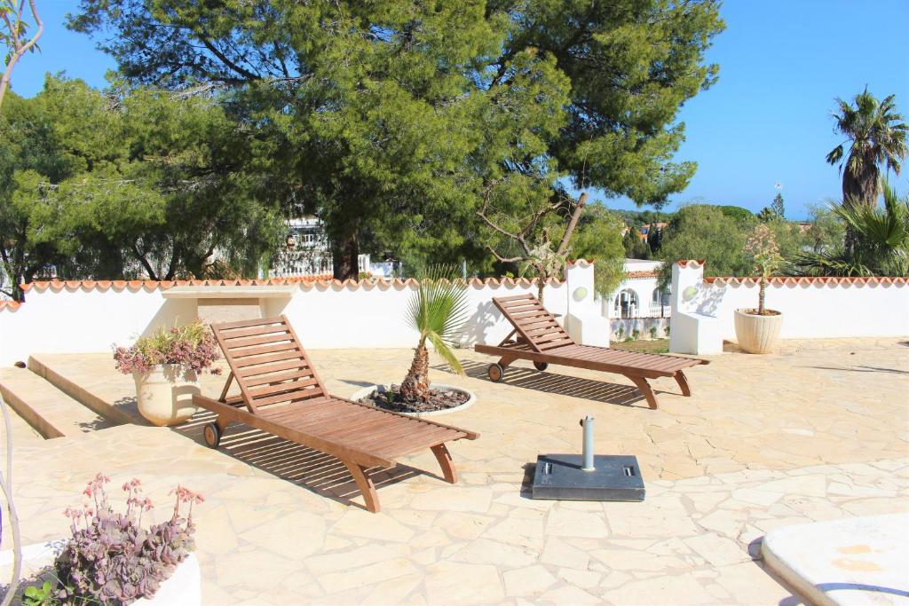 VILLA CON PISCINA PRIVADA Y BARBACOA Albert Villas ...