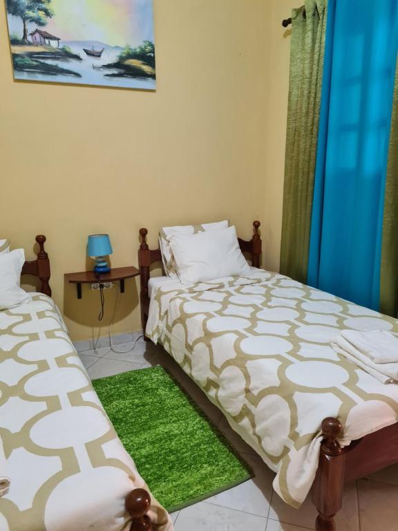 Postel nebo postele na pokoji v ubytování Djarfogo house