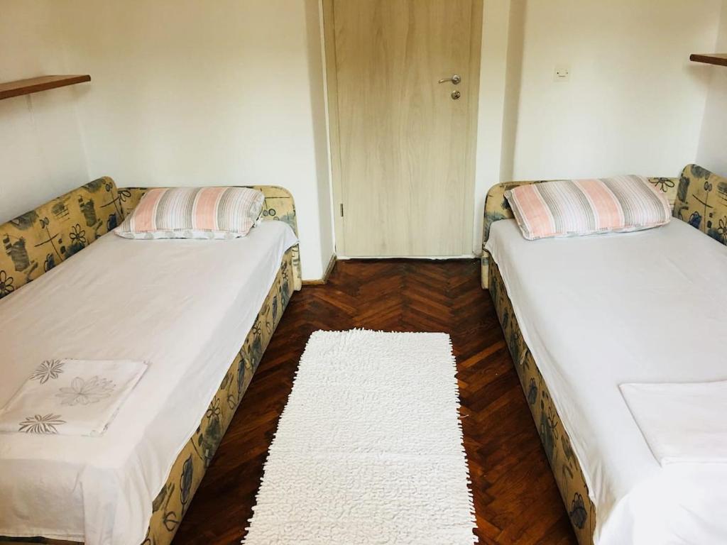 Posteľ alebo postele v izbe v ubytovaní Apartment Kate, 3 - Bedroom (4+2), Large Terrace