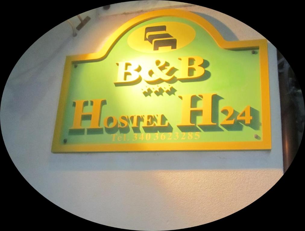Certifikát, hodnocení, plakát nebo jiný dokument vystavený v ubytování Bed & Breakfast Hostel H24
