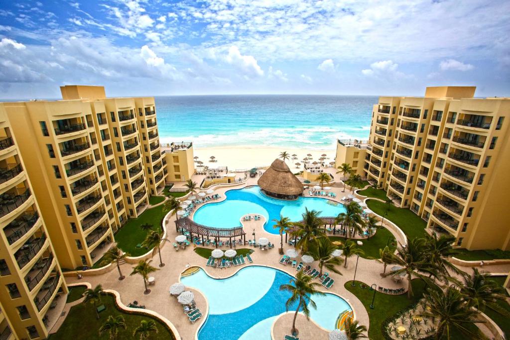 Bazén v ubytování The Royal Sands Resort & Spa nebo v jeho okolí