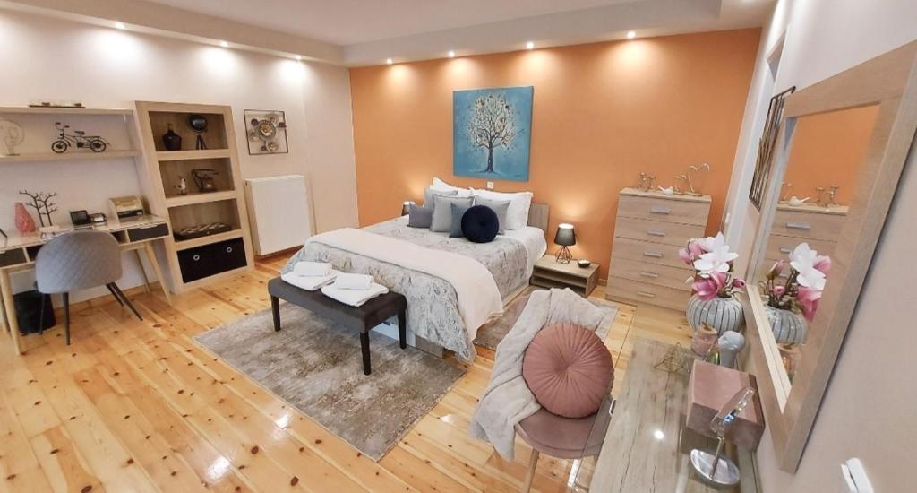 Unique, Stylish Studio near Beaches photo