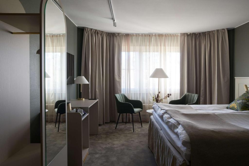 Postel nebo postele na pokoji v ubytování Best Western Hotel Danderyd