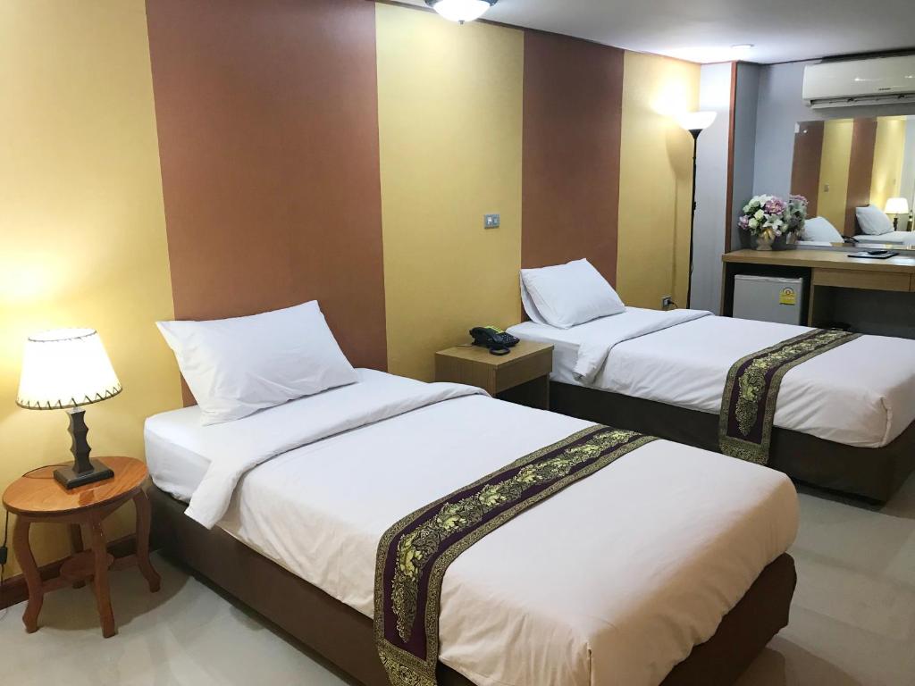 Toh Buk Seng Ayutthaya Hotel - İki Yataklı Oda - Teraslı