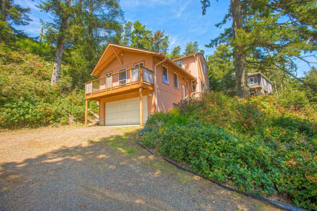 Sailboat Inn, Pacific City (updated prices 2024)