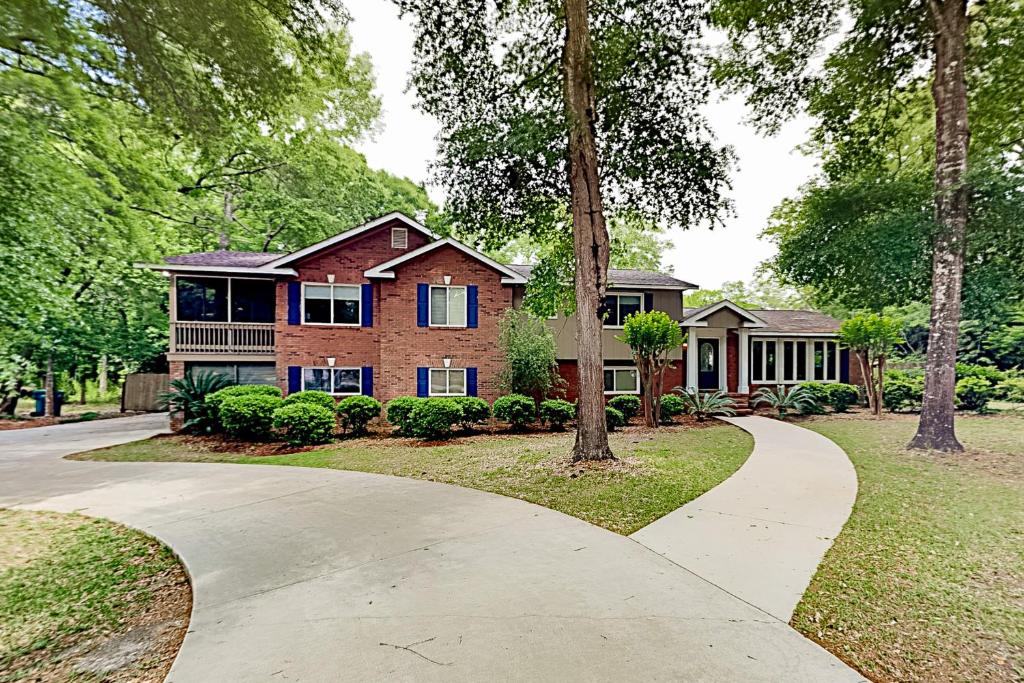 Lakeside Manor, Little River (updated prices 2024)