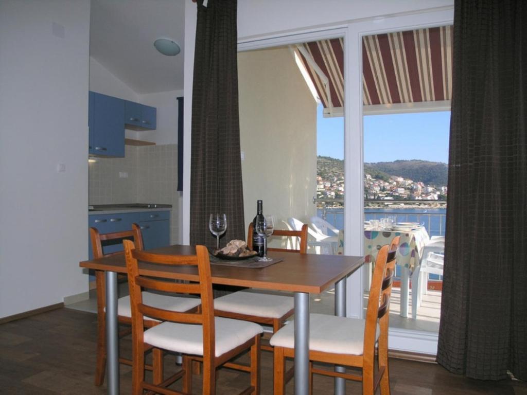 Fotografia z galérie ubytovania Apartments Aurelius - relaxing with gorgeous view v Trogiri