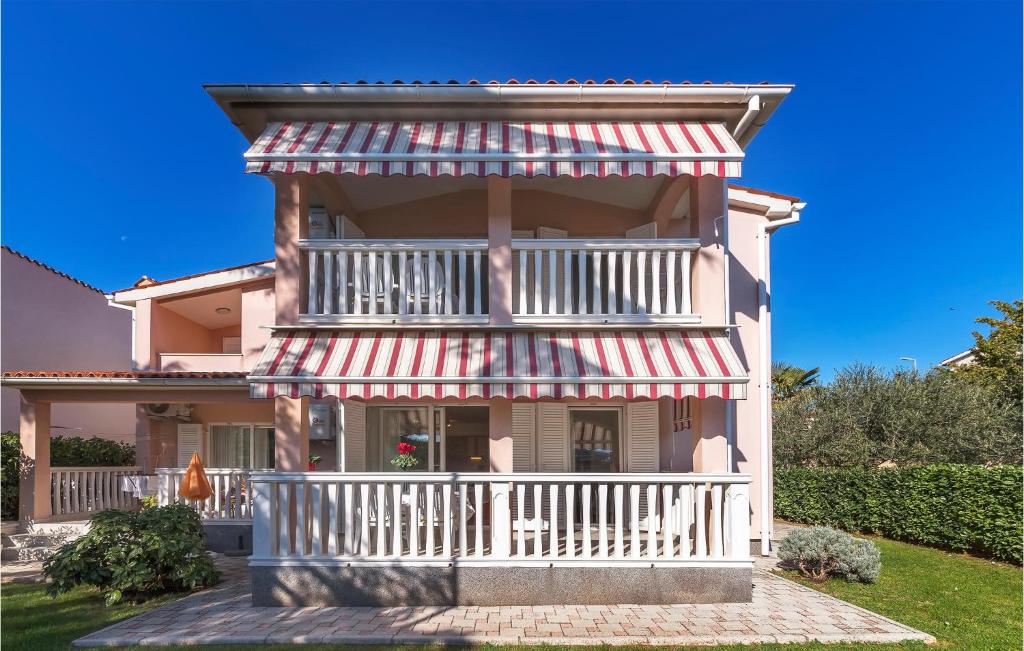 Photo de la galerie de l'établissement Awesome Home In Vodnjan With Kitchen, à Vodnjan