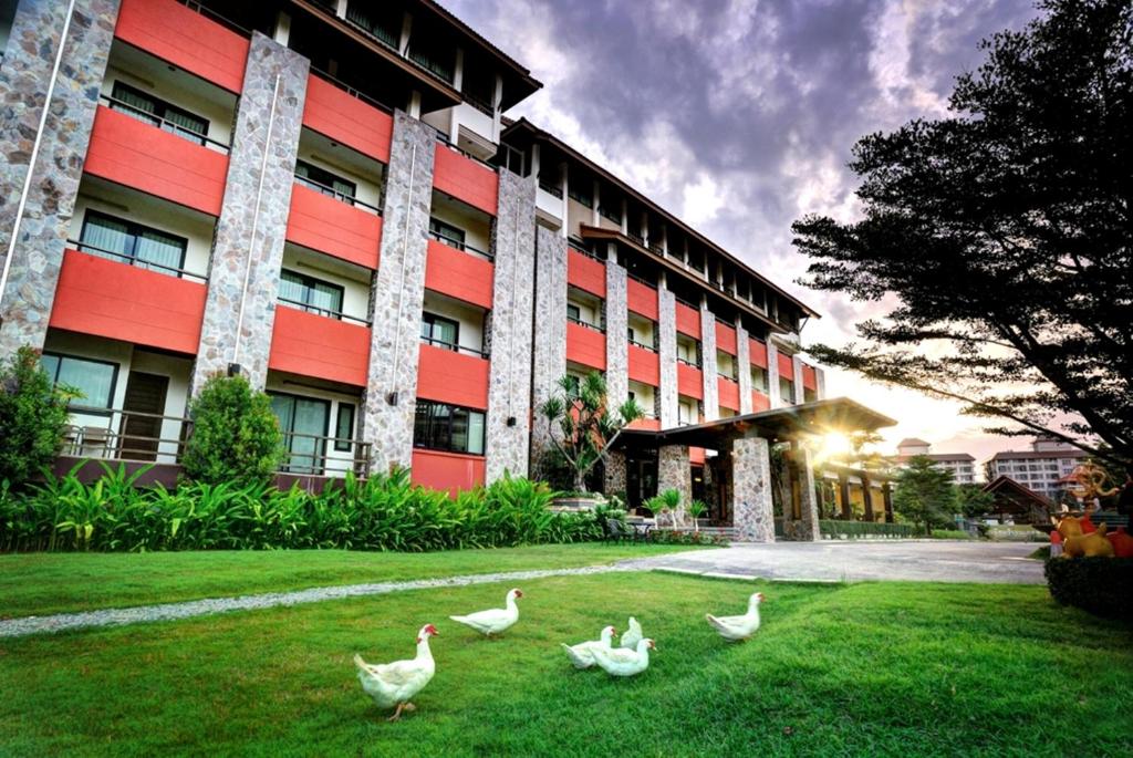 The Charm Boutique Resort - Housity