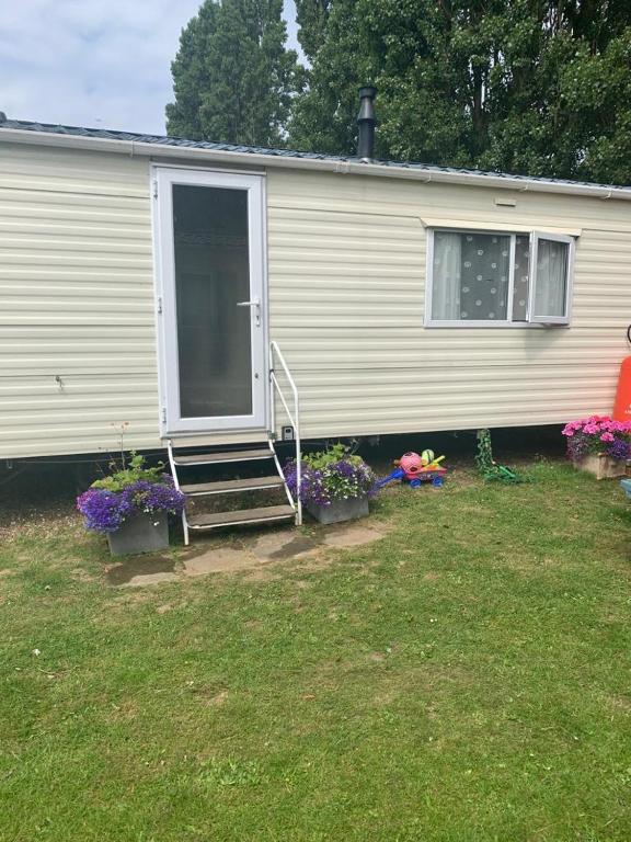 DaisyChain 2 Getaways - The perfect place to Stay - Play - Getaway - Mobile Home