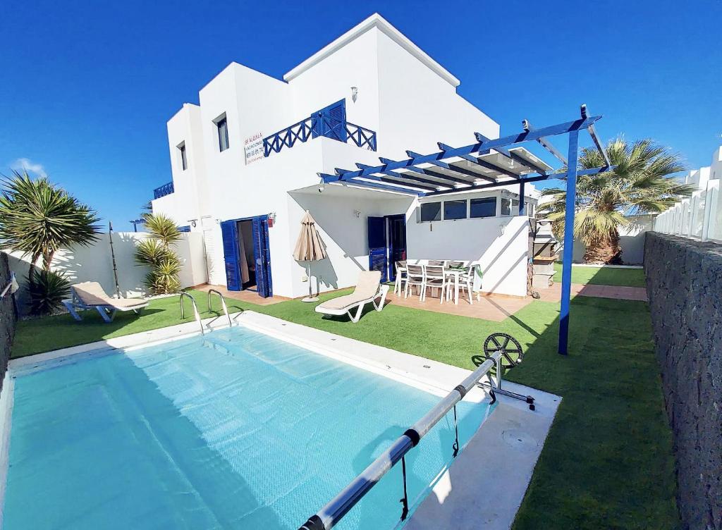 Villa Dompi con vistas al mar y a Fuerteventura, Playa Blanca ...