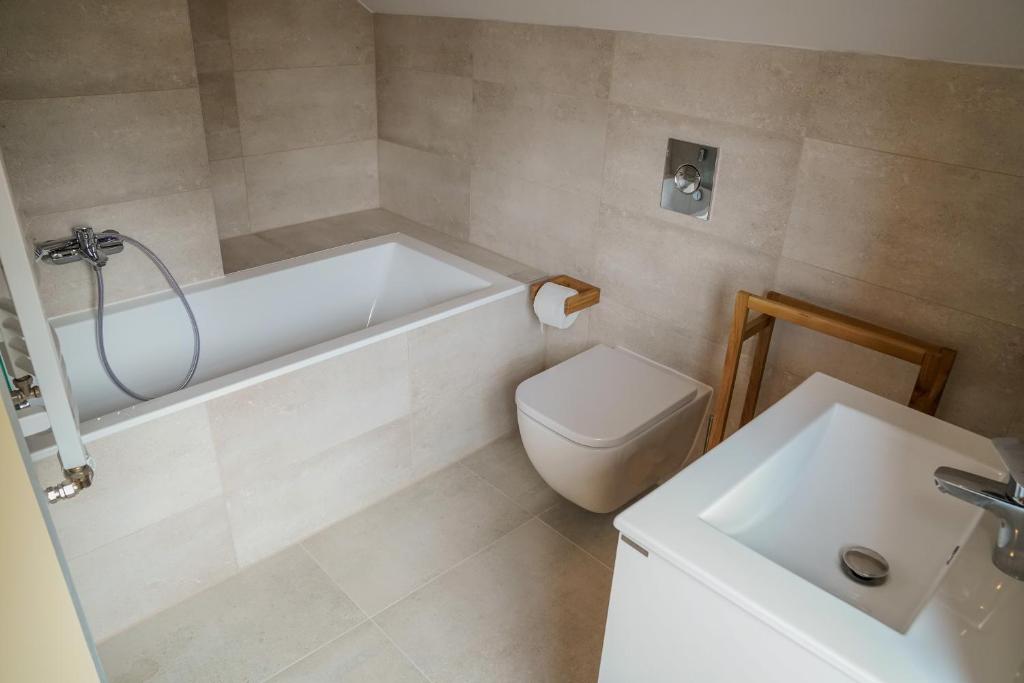 Przystanek na Skarpie - 19