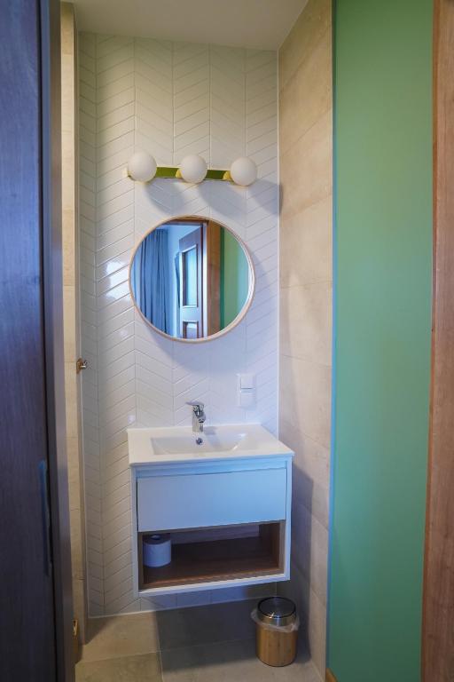 Przystanek na Skarpie - 5