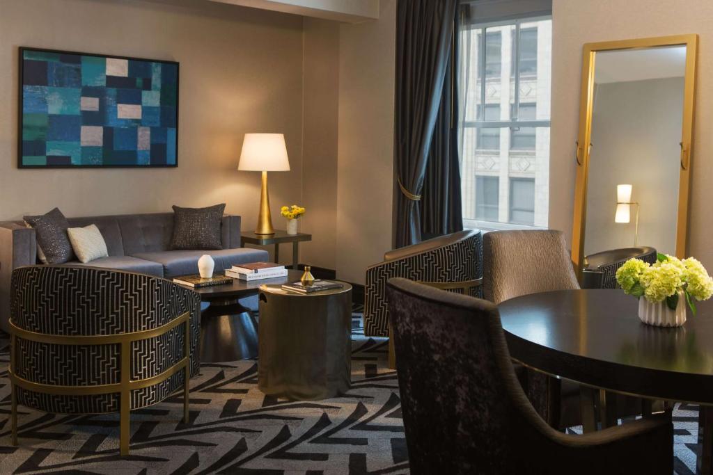 Posezení v ubytování The Allegro Royal Sonesta Hotel Chicago Loop