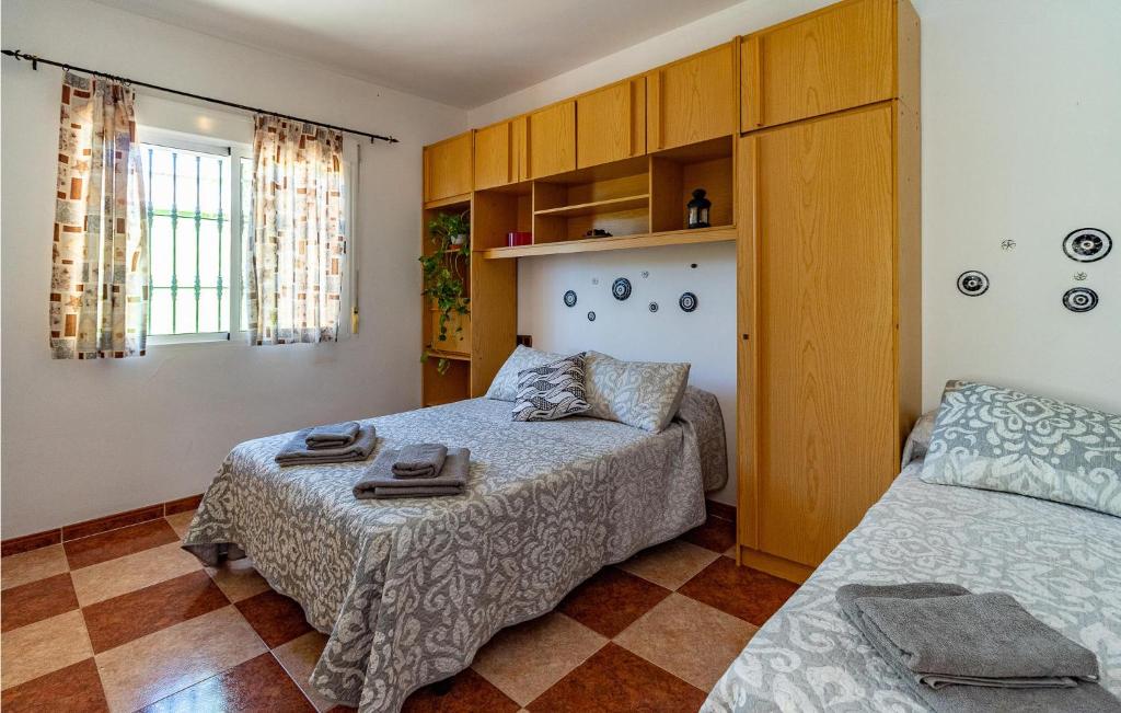 Fotografia z galérie ubytovania Pet Friendly Apartment In Benajarafe v destinácii Benajarafe