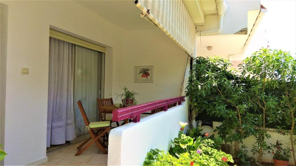 A balcony or terrace at PEÑISMAR FiNCAS VAN CAMP