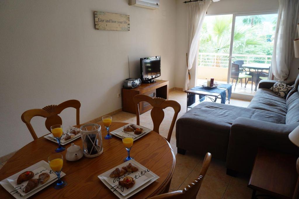TV a/nebo společenská místnost v ubytování Apartamento Alcoy