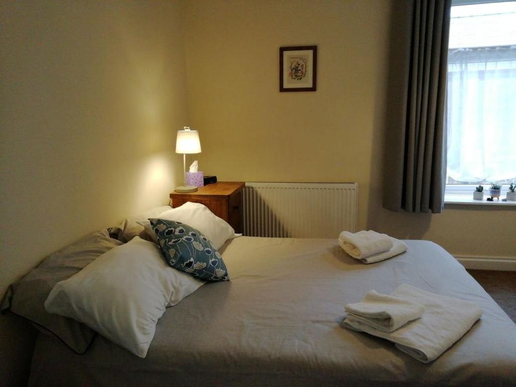 Elegantly Peaceful Cottage - South of Lake District National Park - Great WIFI, No TV