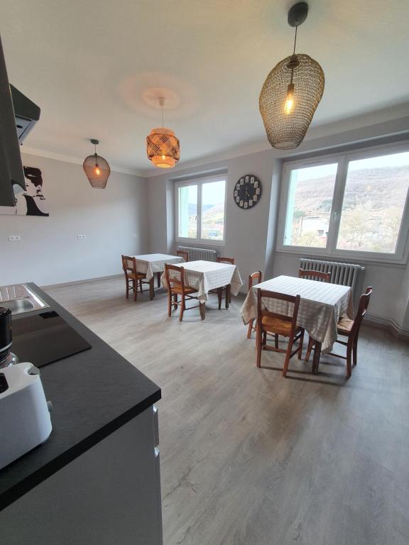 Una cocina o cocineta en Chambre privée du Majestic