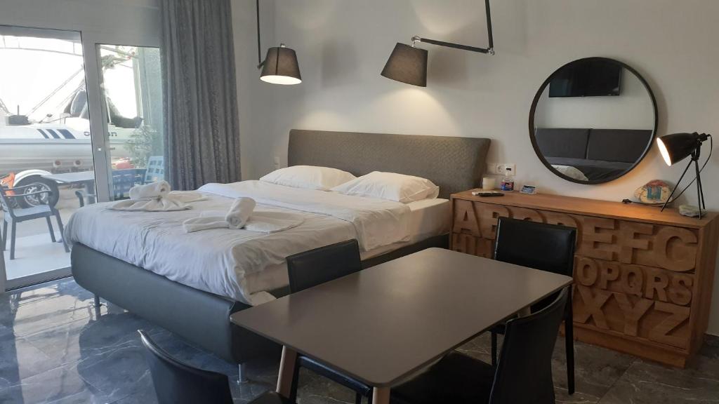 A bed or beds in a room at GIANNIS