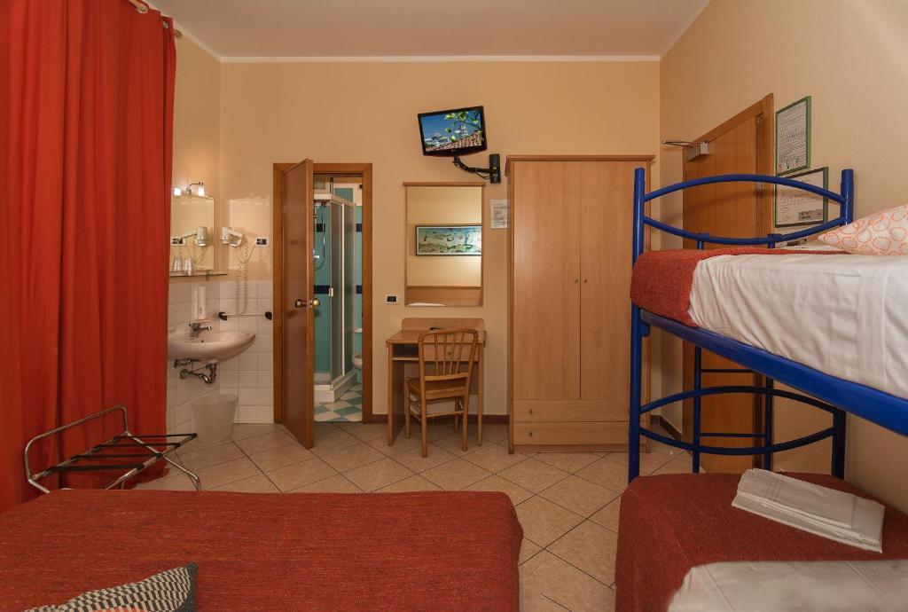 Hotel Astor - Quadruple Room