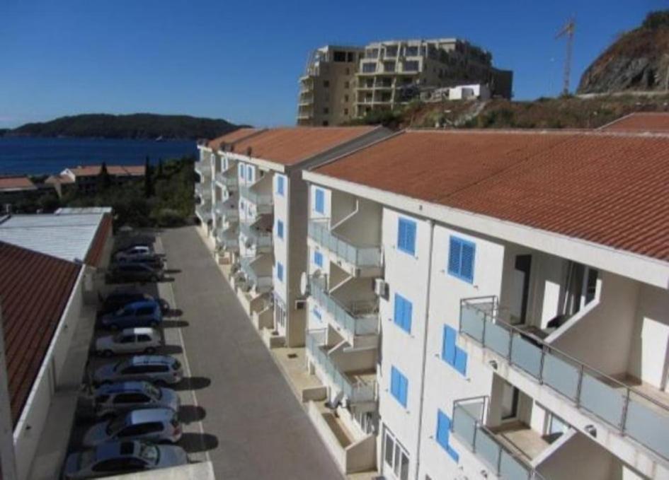 Irish Apartment Complex - Housity