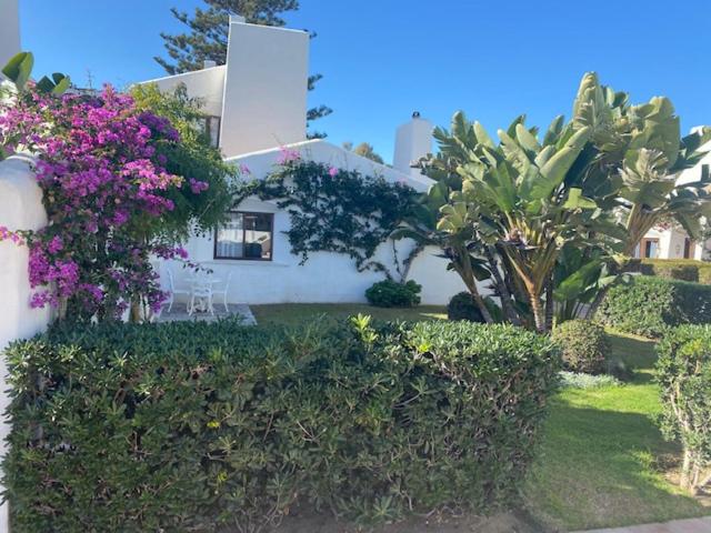 Vonkajšia záhrada v ubytovaní Villa Pedro, Beach House zwischen Marbella und Estepona