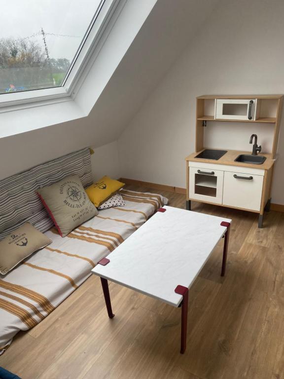 Kuchyň nebo kuchyňský kout v ubytování Maison spacieuse à deux pas de la plage …