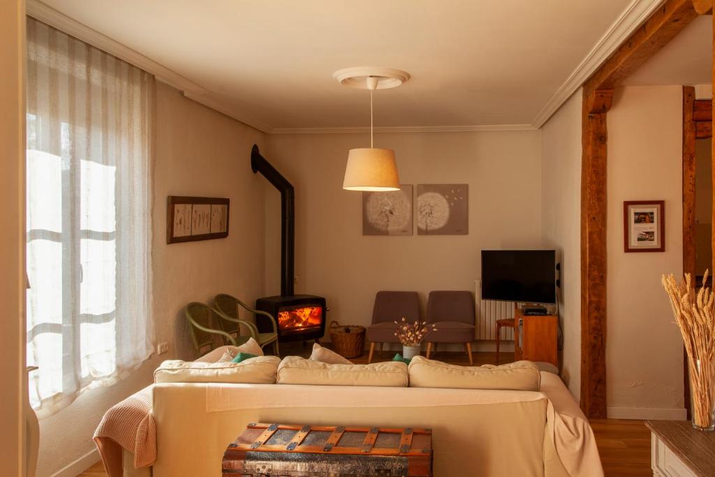 TV a/nebo společenská místnost v ubytování CASA TEO